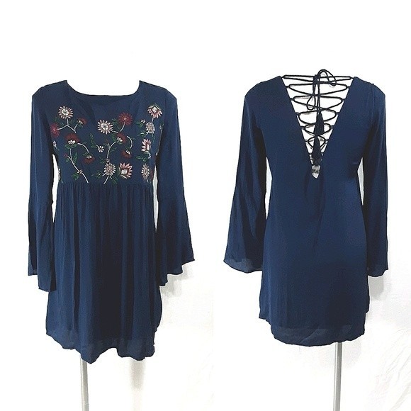 NWT BB Dakota Bria Tunic Dress S Embroidered Boho Bell Sleeve Tie Back Festival - Picture 4 of 11